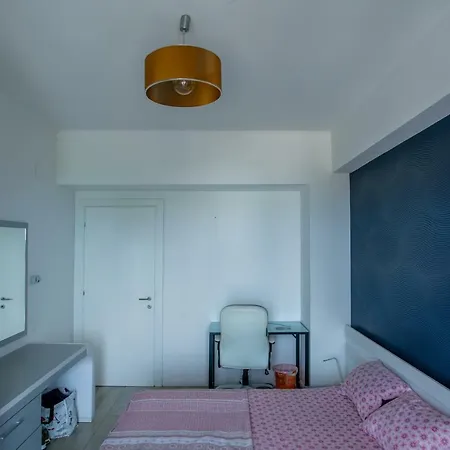 Bianca Tudors Apartment